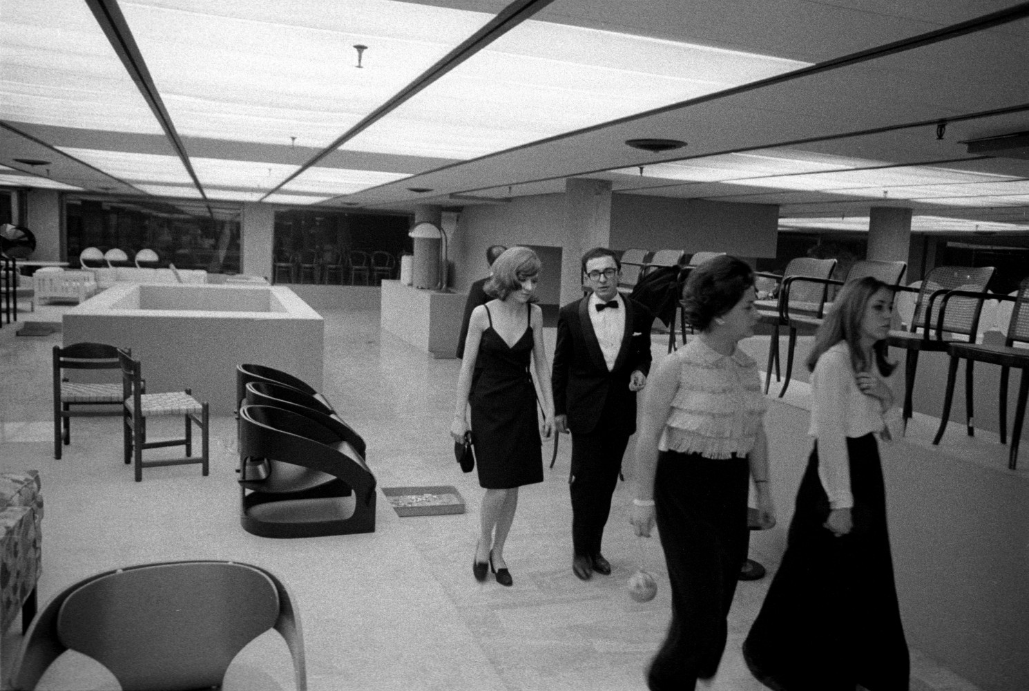 Toni Nicolini. Inaugurazione del Centro Fly, Milano, 1966